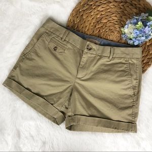 Banana Republic City Chino Rolled Up Shorts Size 4